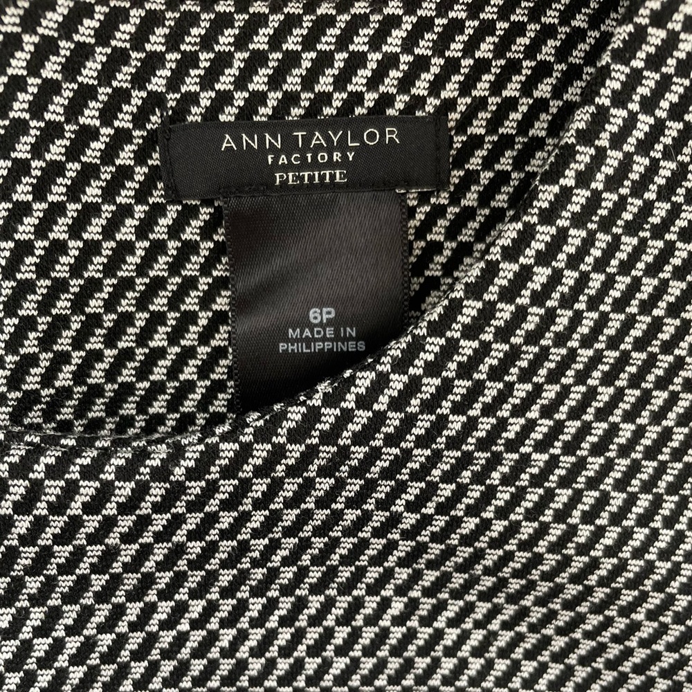NWOT | Ann Taylor Factory | A Line Dress | Gray | Size 6 Petite - Picture 3 of 4